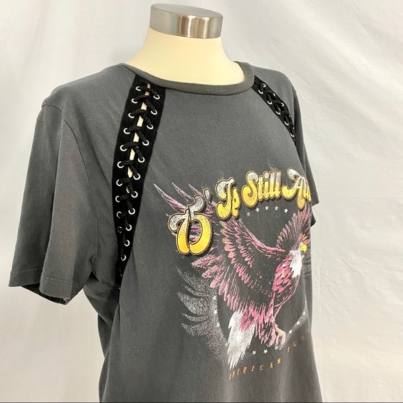 F21 PLUS+ Rocker T-Shirt - Picture 4 of 6